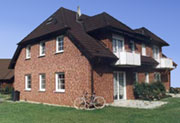 Ferienhaus mit 4 Ferienwohnungen auf der Insel Poel im Hauptort Kirchdorf